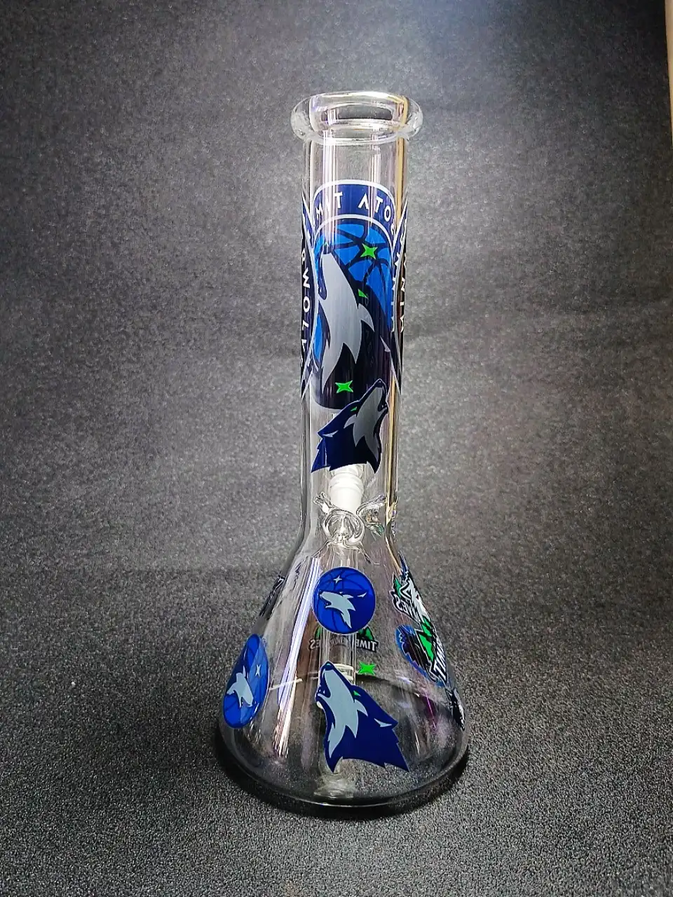 10" Minnesota Timberwolves Beaker Glass Bong - Image 3