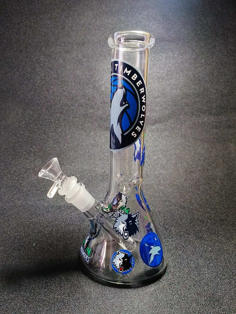 10" Minnesota Timberwolves Beaker Glass Bong - Image 4