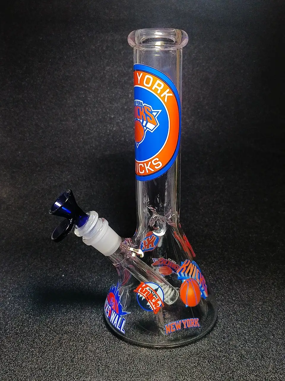 10 Inch New York Knicks Beaker Glass Bong - Image 5