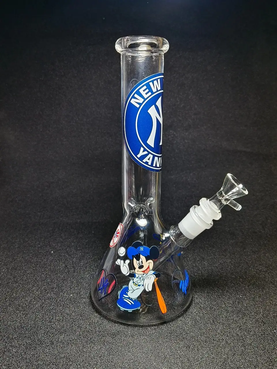 10" New York Yankees Beaker Glass Bong with NY Artwork - Image 2