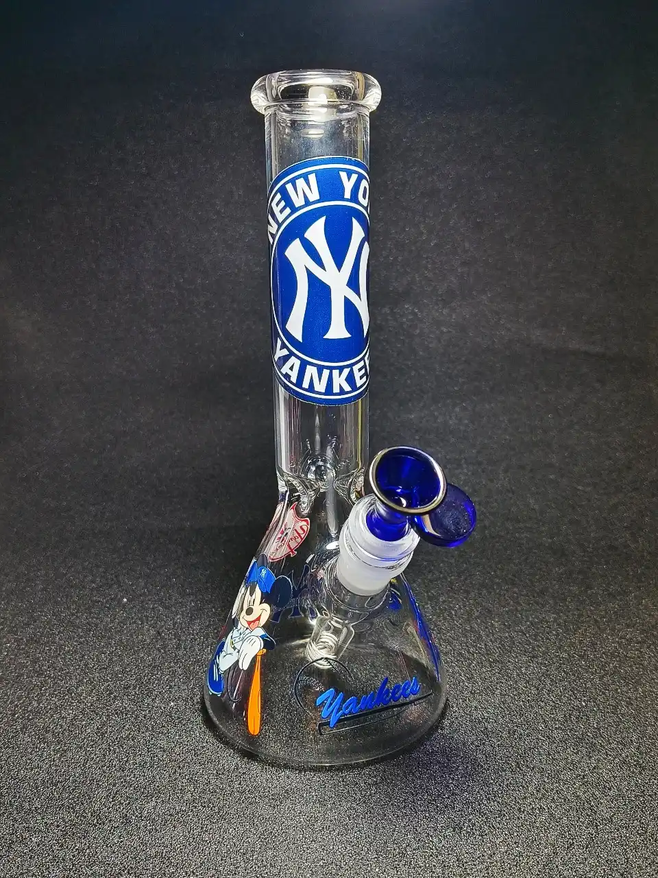 10" New York Yankees Beaker Glass Bong with NY Artwork - Image 5