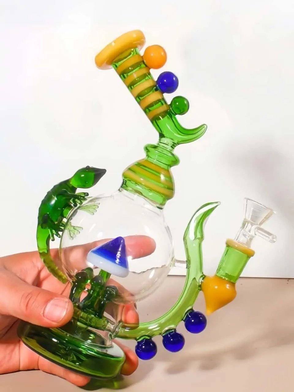 Lizard & Mushroom 9 Inch 3D Glass Bong with Mushroom Percolator - Image 2