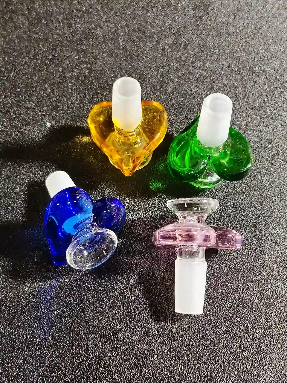 14mm Male Heart-Shaped Borosilicate Glass Bong Bowl - Image 2