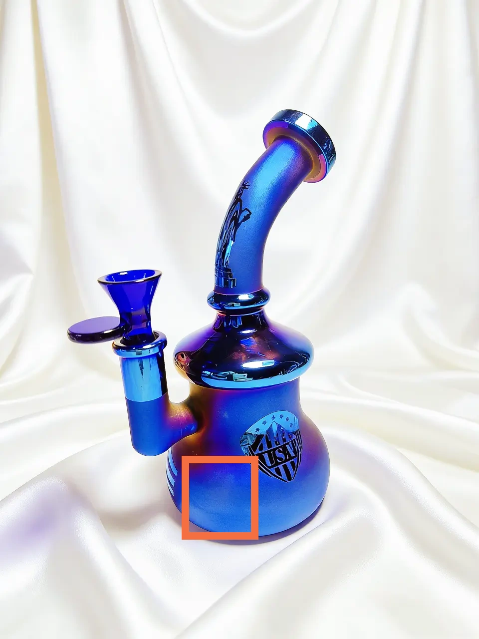 7-Inch Statue of Liberty Aurora Mini Glass Bong - Image 4